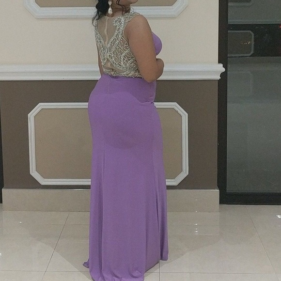 👸🏽Lilac Bling Prom Dress/Evening Gown - Picture 5 of 5